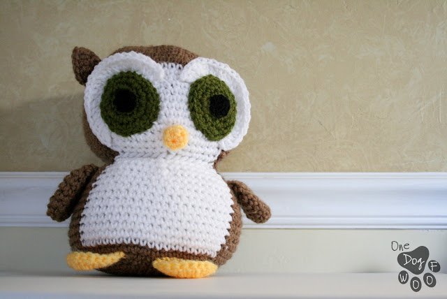 猫头鹰amigurumi。从craftsy模式