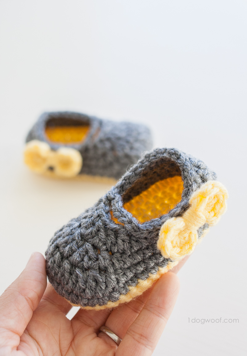 派珀珍钩针婴儿鞋弓装饰。|www.ssjjudo.com