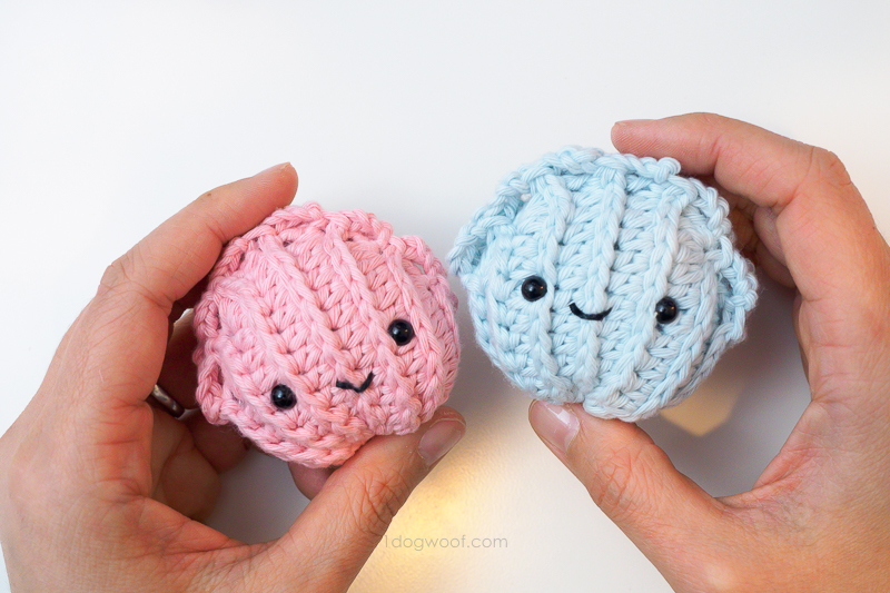 两个amigurumi贝壳