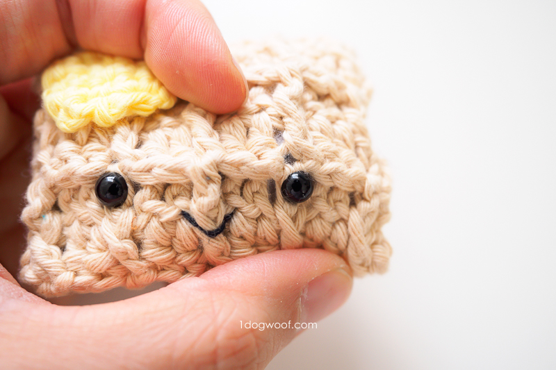 细节上的amigurumi华夫的眼睛